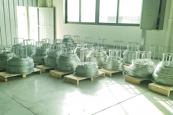 定制锌丝批发，为何成为优选材料？